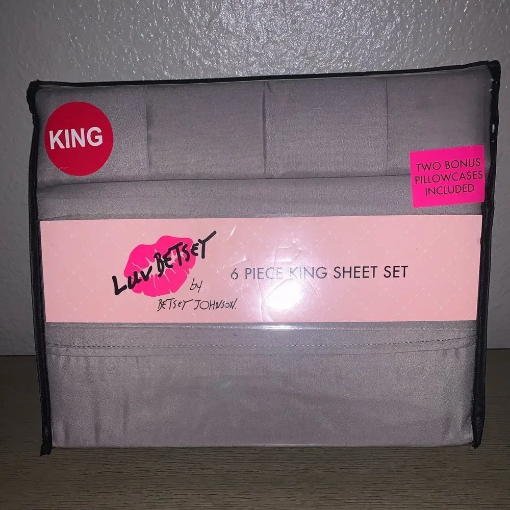 NWT Grey Betsey Johnson King 6 Piece Sheet Set